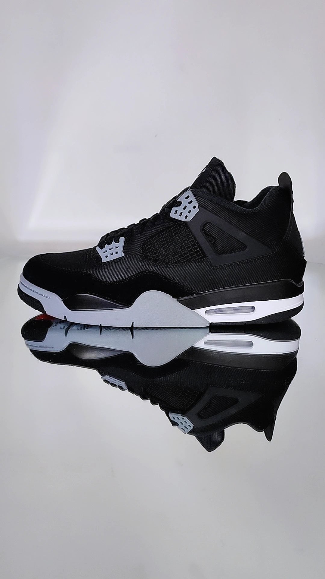 Jordan 4 Black Canvas ⚫️