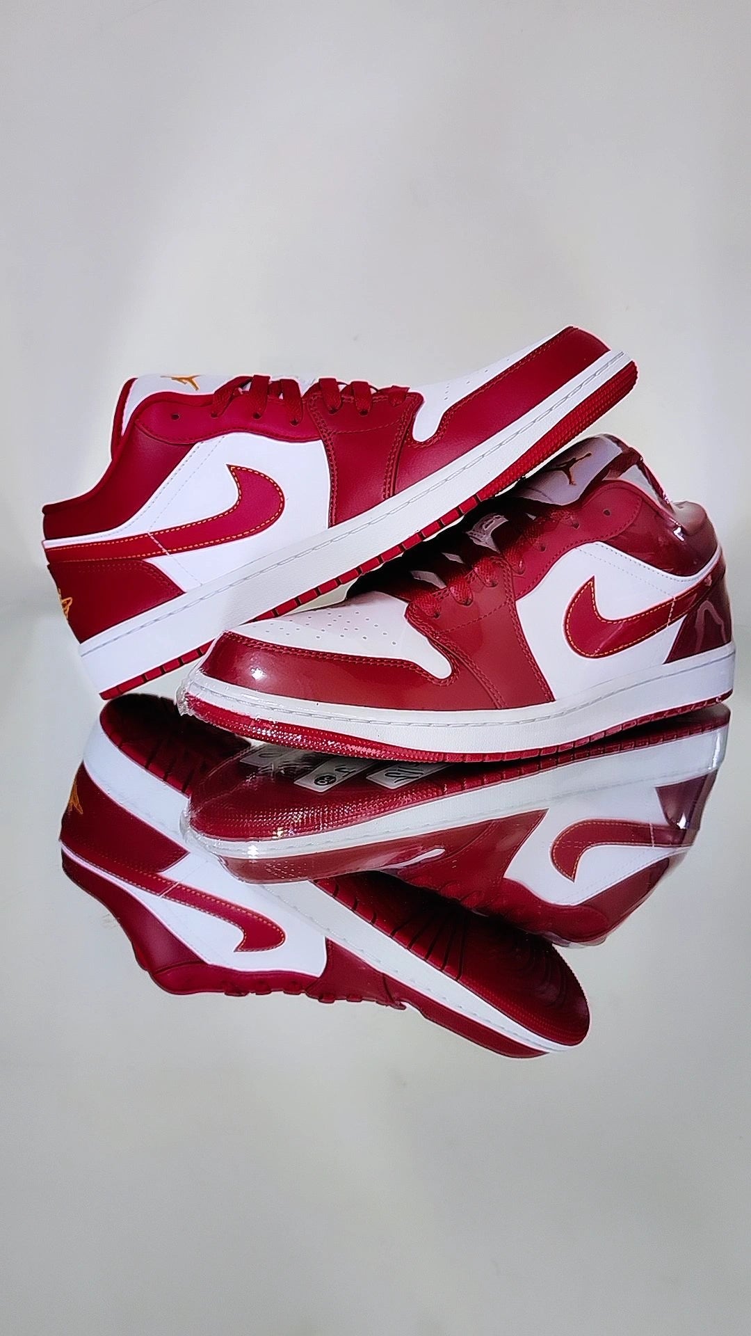 Jordan 1 Low Cardinal Red