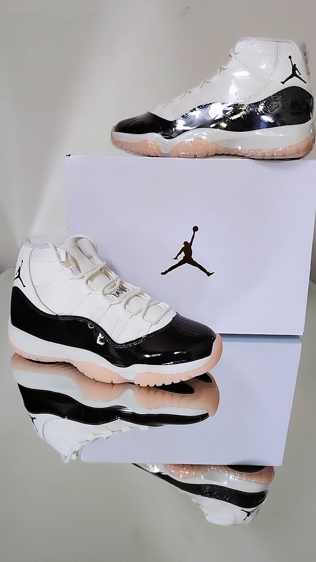 Jordan 11 NEAPOLITAN