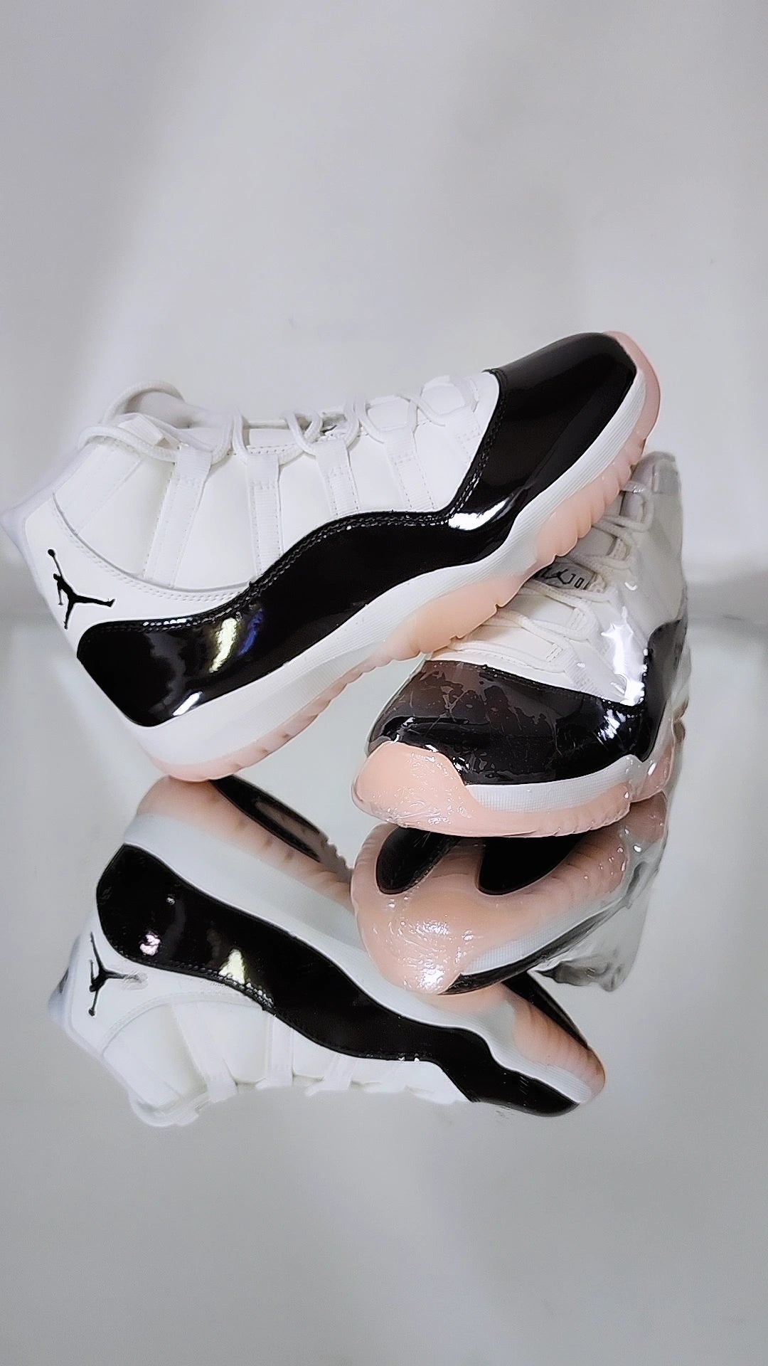 Jordan 11 NEAPOLITAN