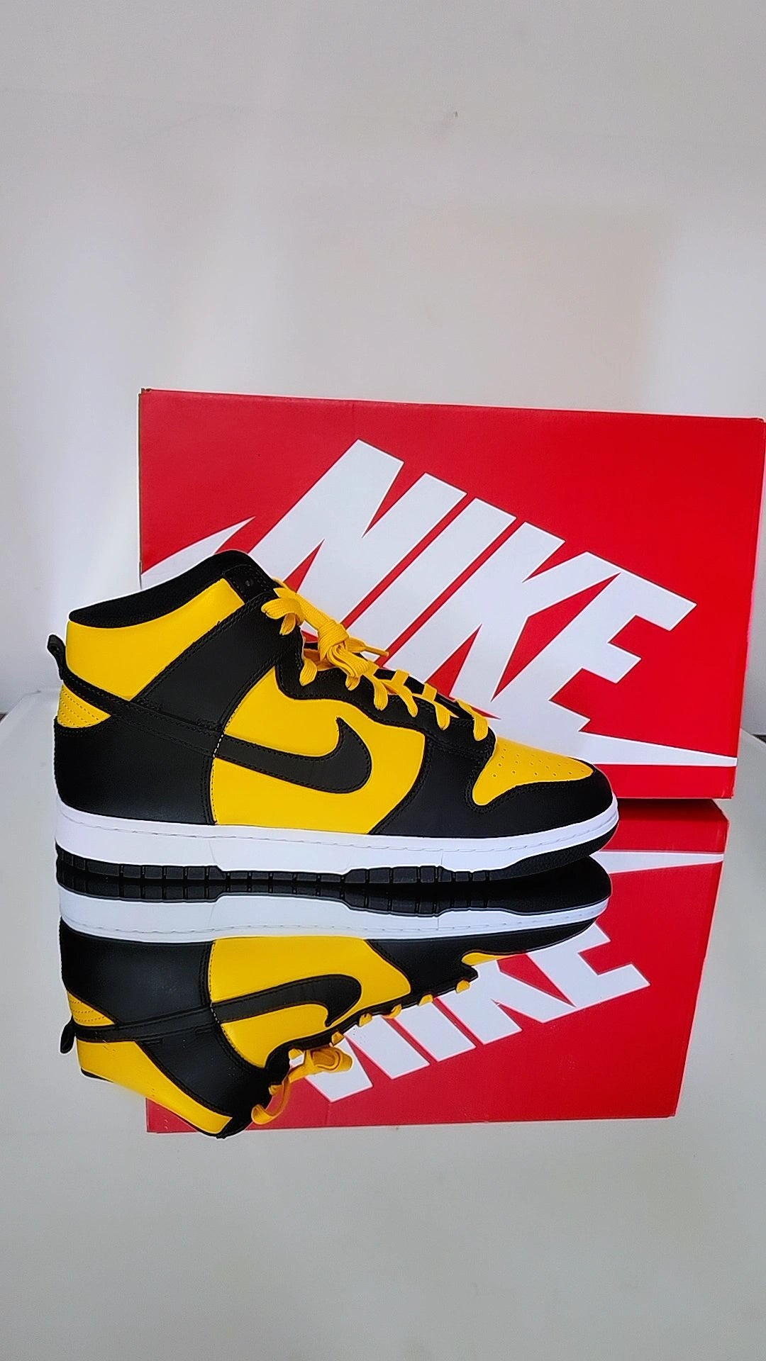 Dunk High Reverse Goldenrod