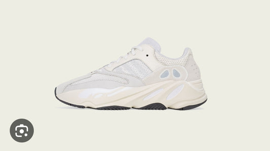 Yeezy  700 Analog