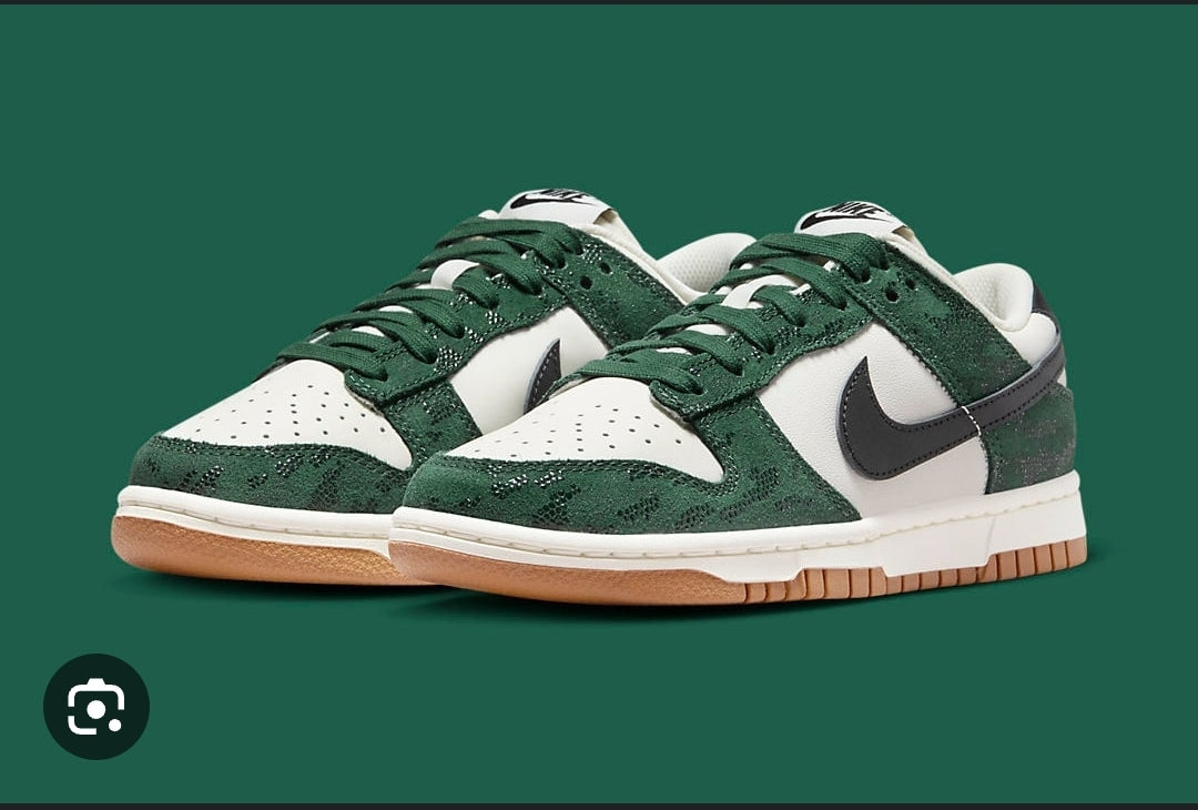 Dunk Low Green Snake